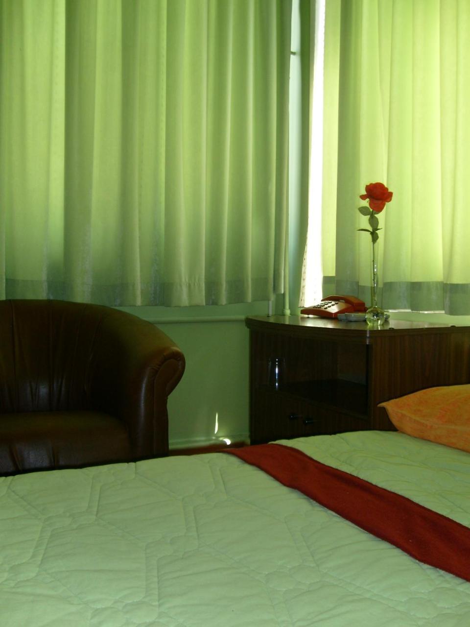 Hotel Cesme Konya Bagian luar foto